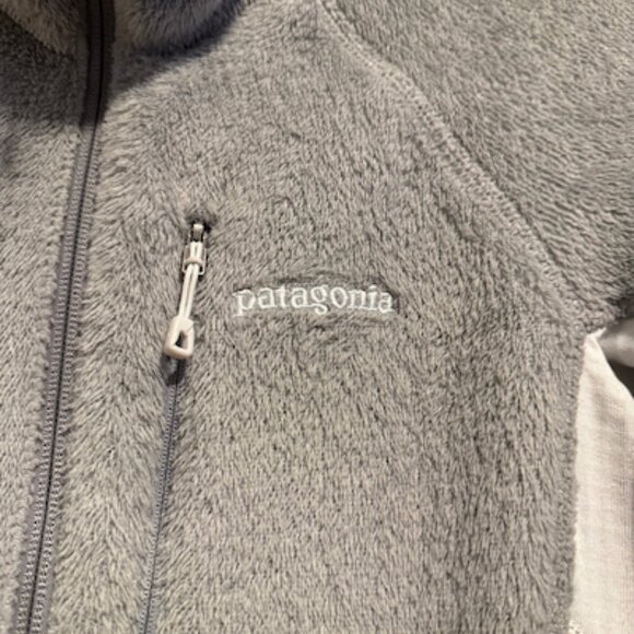 Womens Patagonia R2 Fleece Jacket, Small - Picture 3 of 4